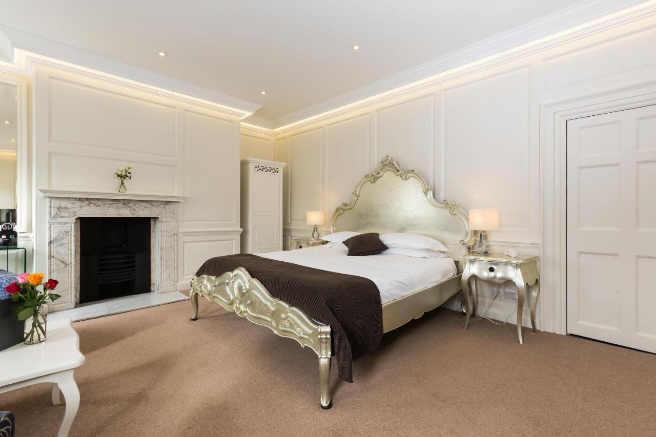 The Bell Inn Hotel Horndon-on-the-Hill Экстерьер фото