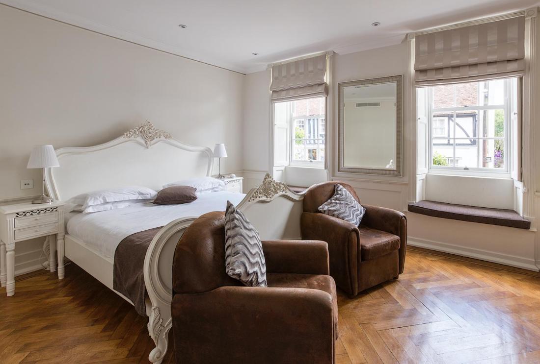 The Bell Inn Hotel Horndon-on-the-Hill Экстерьер фото