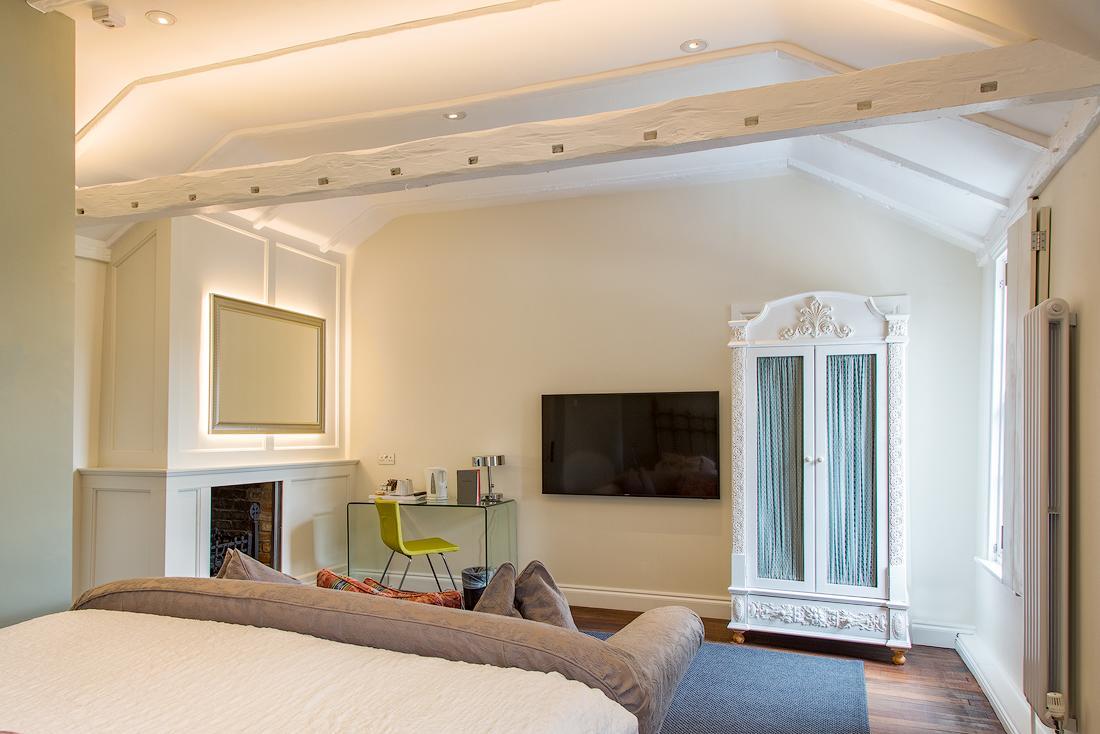 The Bell Inn Hotel Horndon-on-the-Hill Экстерьер фото